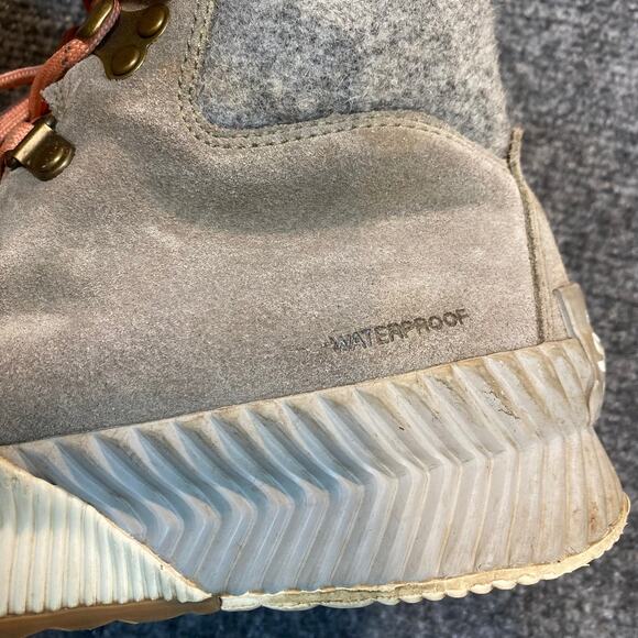 Sorel Out N About III Conquest Gray Boot Women 7 Waterproof Suede Ankle Hiking - Picture 3 of 8